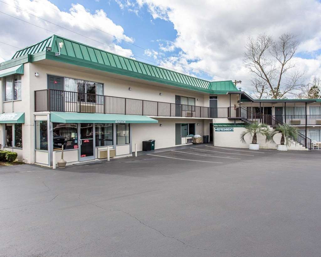 Econo-Lodge Of Conway Bagian luar foto